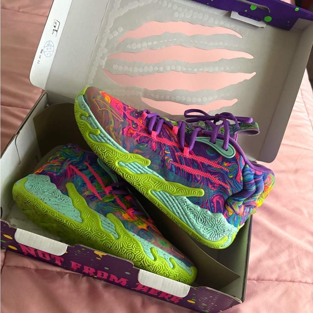 Colorful melo gradeschool basketball Shoes